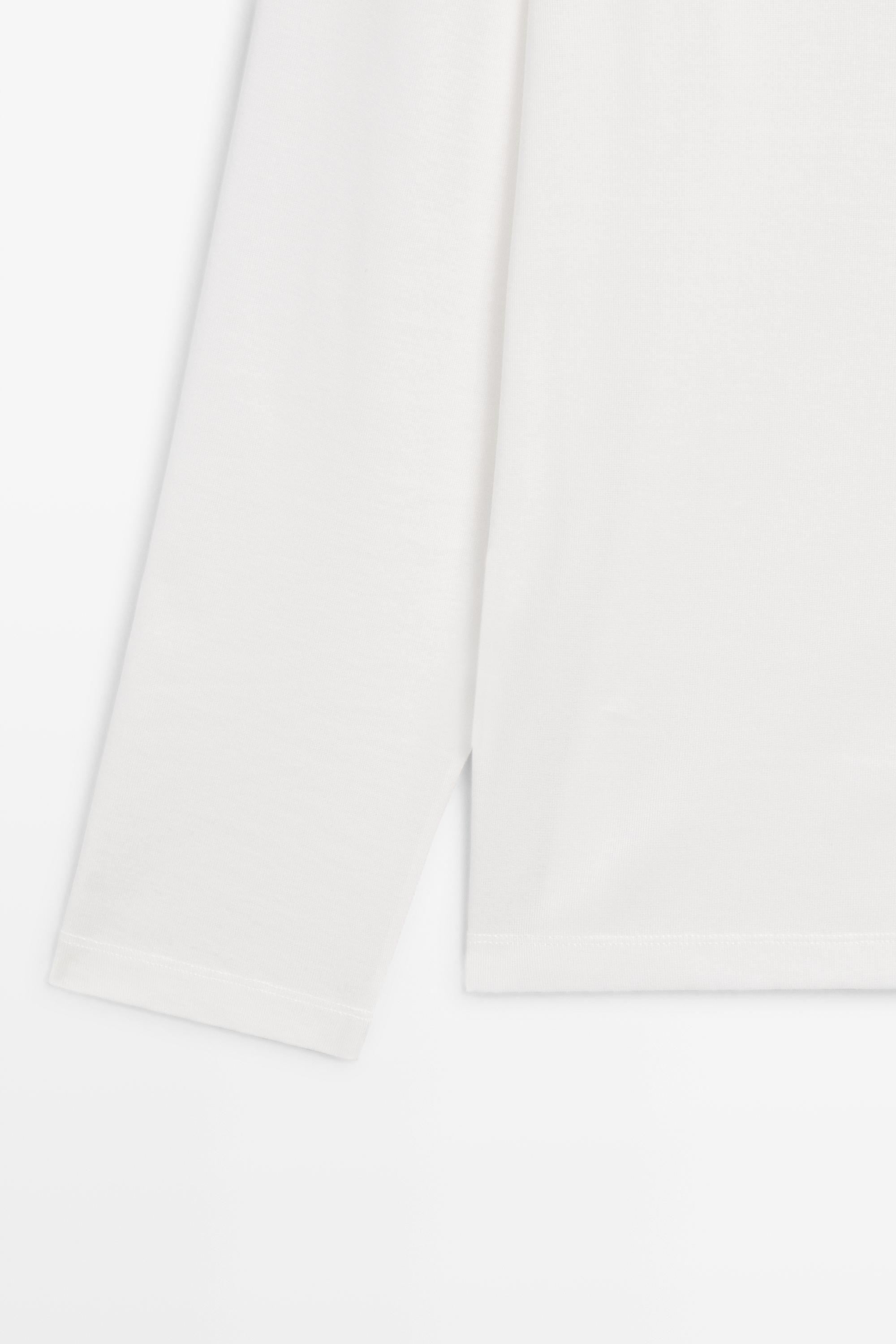 100% cotton long sleeve henley T-shirt